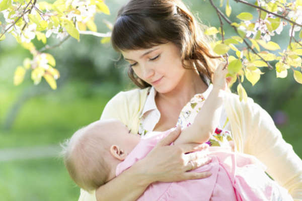 Why Breastfeeding Is Beneficial For Babies?