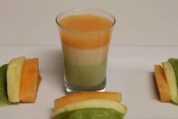 Say Cheers to India with this Tricolor Juicy Punch!