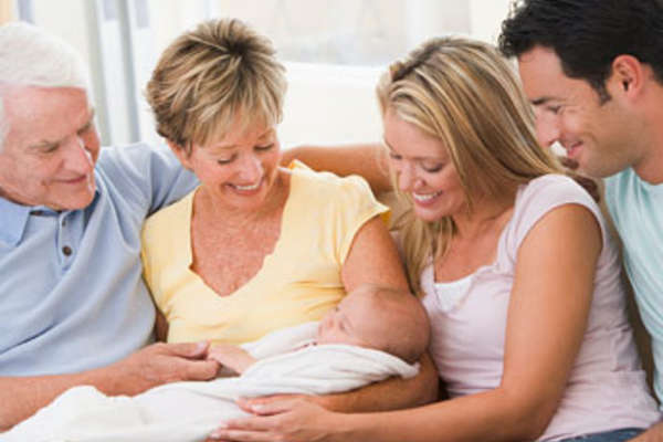 10 Tips To Bond With The New Family Member