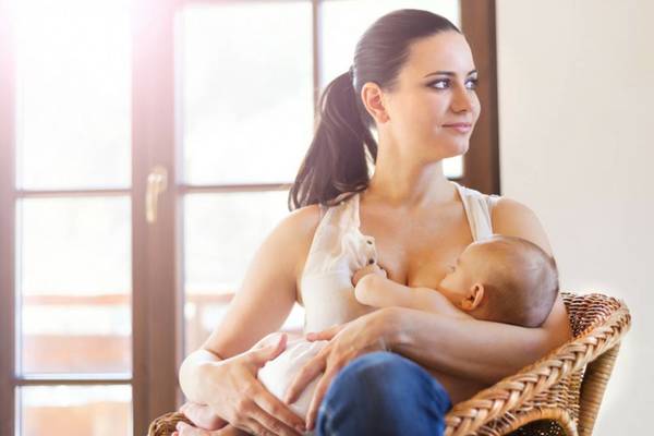 FAQs on Breastfeeding: Does a Breastfed baby need extra calcium and iron?