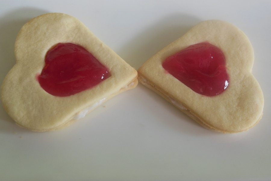 Jam Cookies Recipe &#8211; Don&#8217;t We All Love Jammie Hearts?