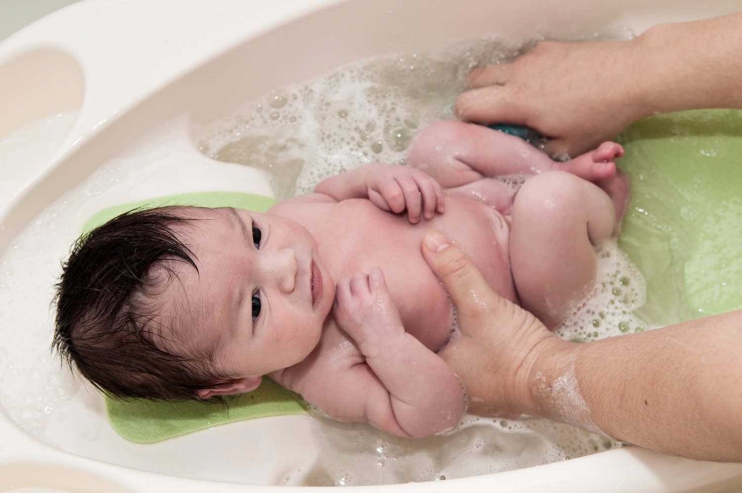 Bath to bundle: All you need to know about keeping your newborn squeaky clean!