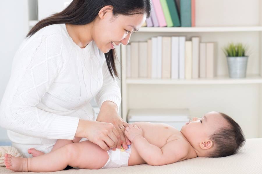 Mom Stars Spill The Beans on Newborn Skin Conditions And How to Beat Them!