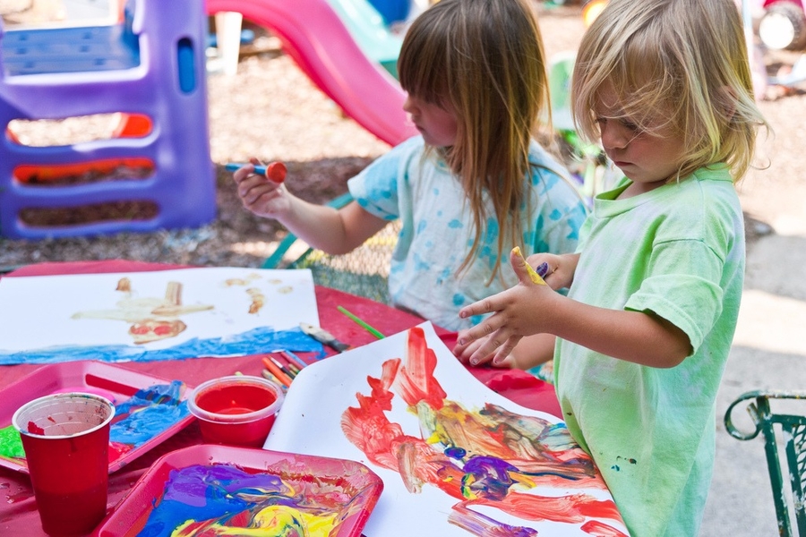 3 Perfect Mess-free Art and Craft Activities for Your Messy Toddler
