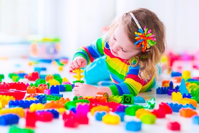 How to Develop Your Child’s Brain: 19 Months &#8211; Fine Motor Skills