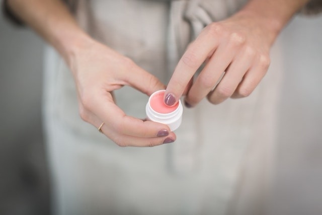 Pink Lips With Your Own Homemade Lip Balm