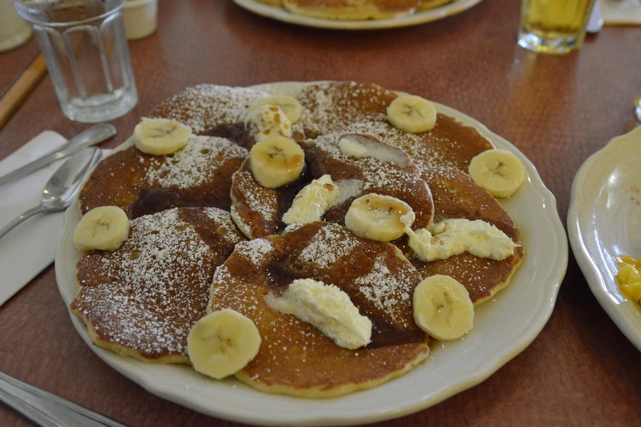 Healthy Breakfast Idea: Oats Banana Pancake