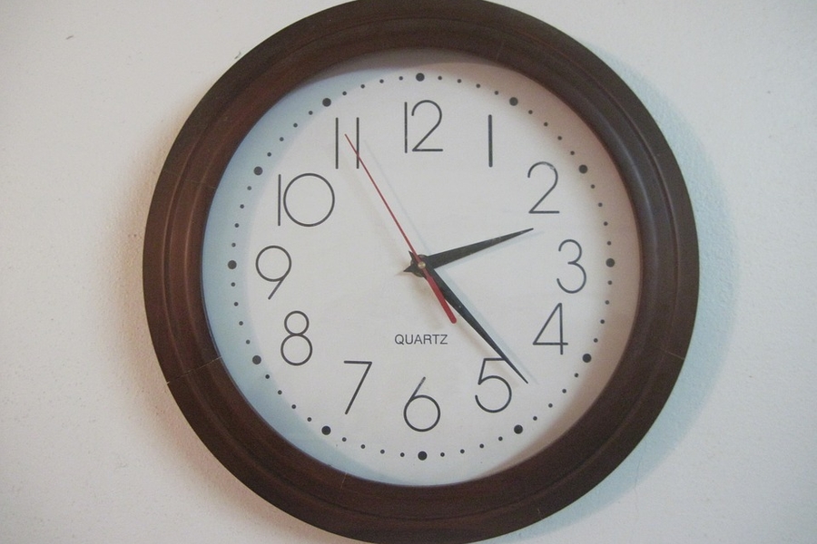 Two Easy Ways To Teach Your Kid To Tell Time
