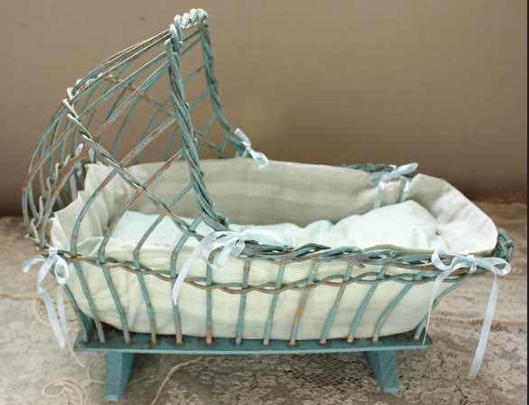 All You Need To Know About Using Jhoola or Palna- The Traditional Cradle
