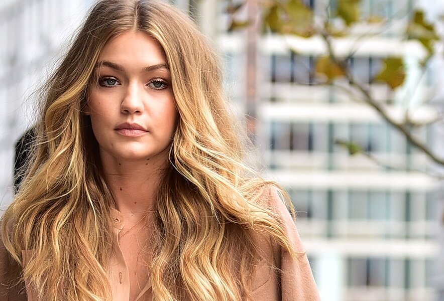 loose waves hairstyle
