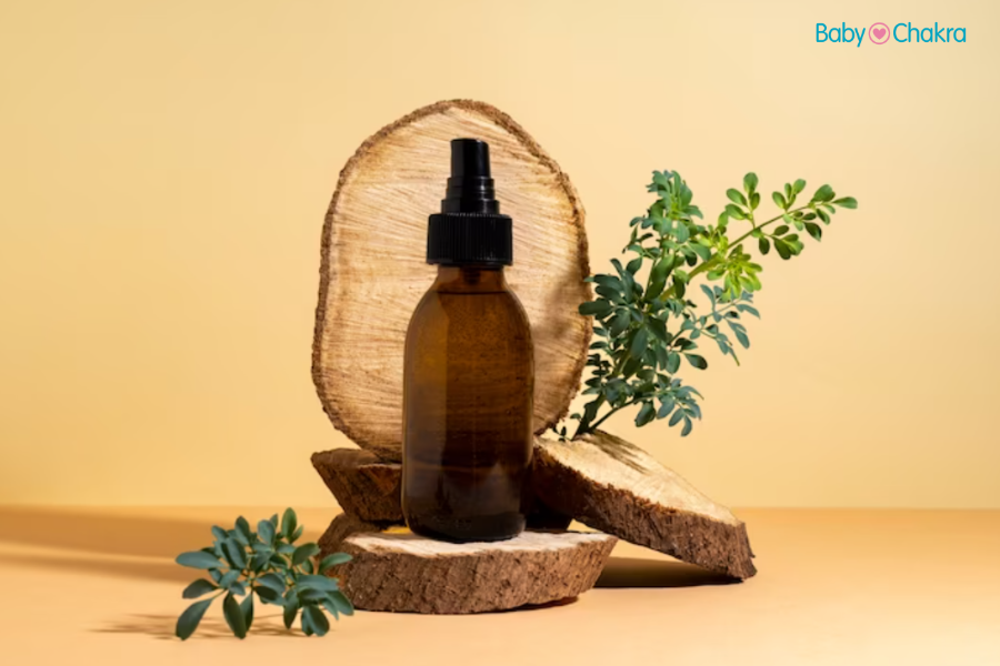 Here&#8217;s Why You Should Use Bhringraj Oil For Pregnancy Hair Fall