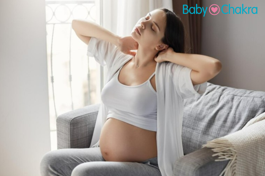 9 Helpful Tips To Deal With Excessive Sweating During Pregnancy 